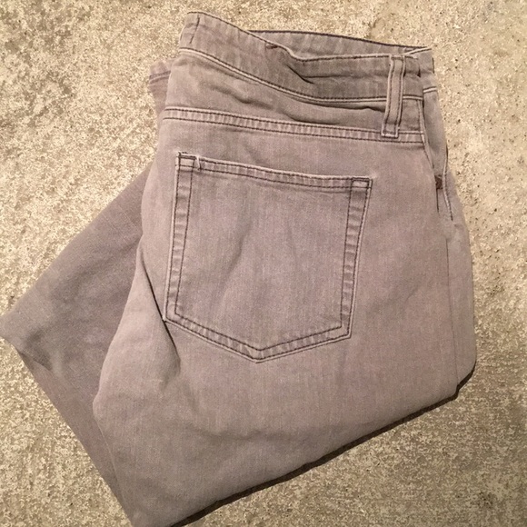 ACNE - Picture 3 of 7